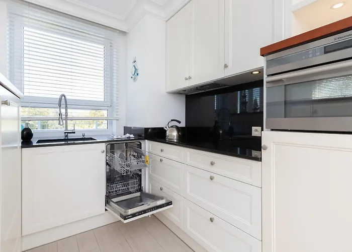 Sailor By Renters Prestige *